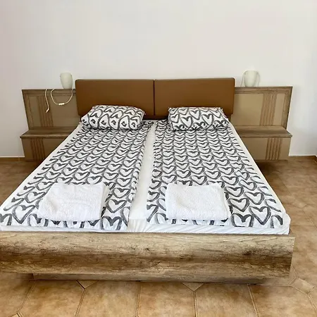 Vendégház Polikseni