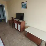 Guest house Polikseni 3*