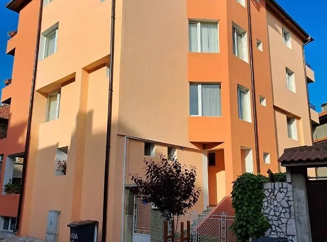 Polikseni بيت ضيافة